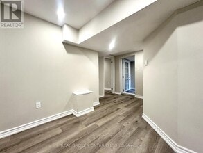 60 Steepleview Crescent in Richmond Hill, ON - Building Photo - Building Photo