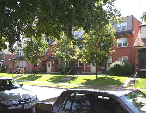 Chatham Ave Apartments in Toronto, ON - Building Photo - Building Photo