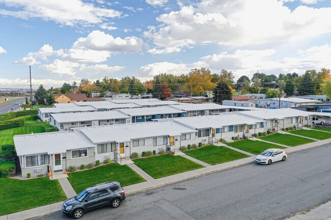 River Vista Apartments in Kennewick, WA - Building Photo - Building Photo