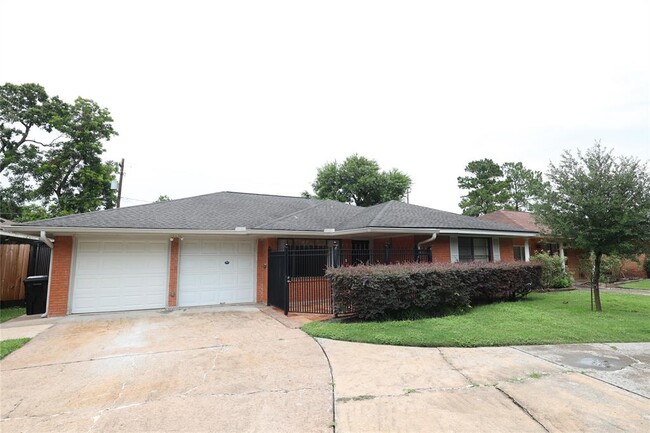 4018 Nenana Dr