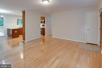 12026 Waples Mill Rd in Oakton, VA - Building Photo - Building Photo