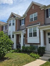 522 Fairway Dr in Naperville, IL - Building Photo - Building Photo