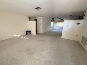 10802 Laburnum Dr in Port Richey, FL - Building Photo - Building Photo