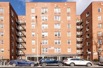 King Apartments in Elmhurst, NY - Building Photo - Building Photo