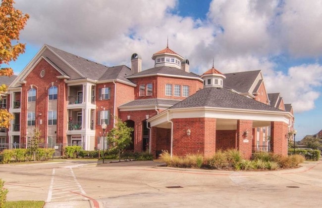 Wyndham Park, 55+ senior living community in Baytown, TX - Building Photo - Building Photo