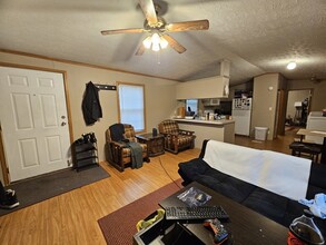 126 Sunflower Ln in Cresson, PA - Building Photo - Building Photo