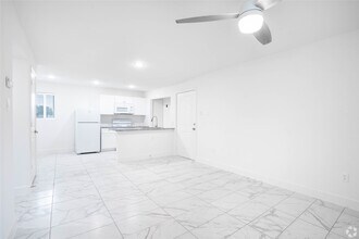 4410 Bellfort Ave in Houston, TX - Building Photo - Building Photo