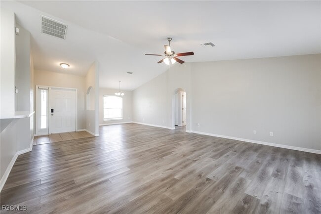 2715 72nd St W in Lehigh Acres, FL - Building Photo - Building Photo