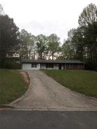 3560 Arbor Shores Dr