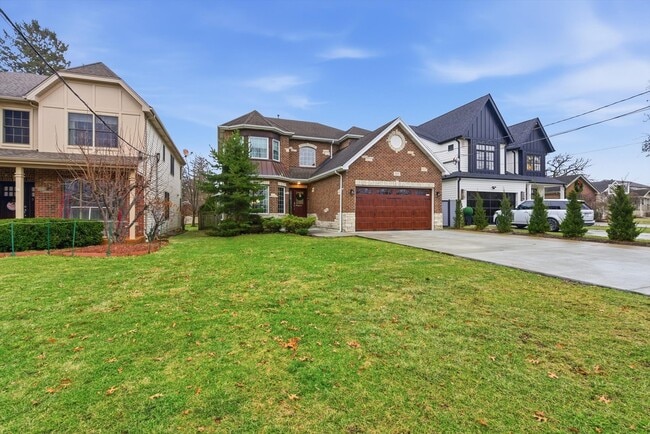 395 Scott St in Elmhurst, IL - Building Photo - Building Photo