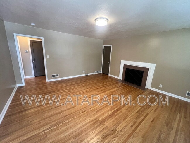 871 Foothill Dr in Salt Lake City, UT - Building Photo - Building Photo