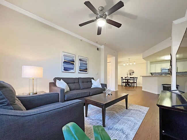 9919 Montague St, Unit SI ID1504560P in Tampa, FL - Foto de edificio - Building Photo