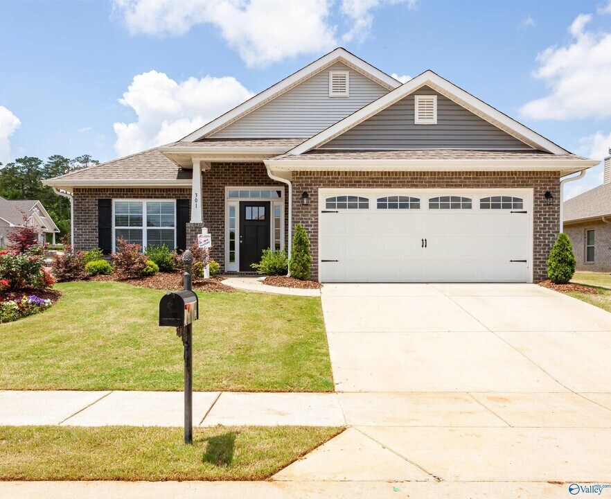 229 Abercorn Dr in Madison, AL - Building Photo