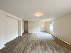 16511 Caballo Valley in Selma, TX - Building Photo - Building Photo