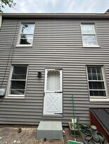 338 S 5th St in Reading, PA - Building Photo
