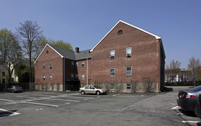 Westbrook Apartments in Newton, MA - Building Photo - Primary Photo