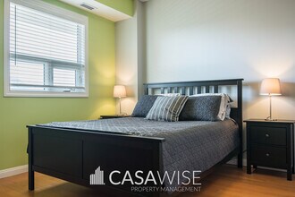9819-9819 104 Street NW in Edmonton, AB - Building Photo - Building Photo