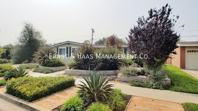6926 E Rendina St in Long Beach, CA - Building Photo - Building Photo