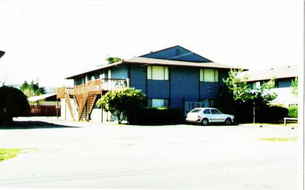 1504 Valley Ave E in Sumner, WA - Building Photo - Building Photo