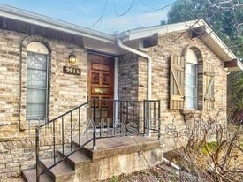 9914 Brockbank Dr in Dallas, TX - Building Photo