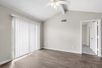Bankside Village in Houston, TX - Building Photo - Interior Photo