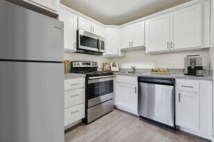 Ridley Brook Apartments in Folsom, PA - Building Photo