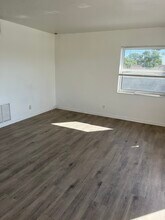 275 SW 15th St, Unit #102 in Pompano Beach, FL - Building Photo - Building Photo