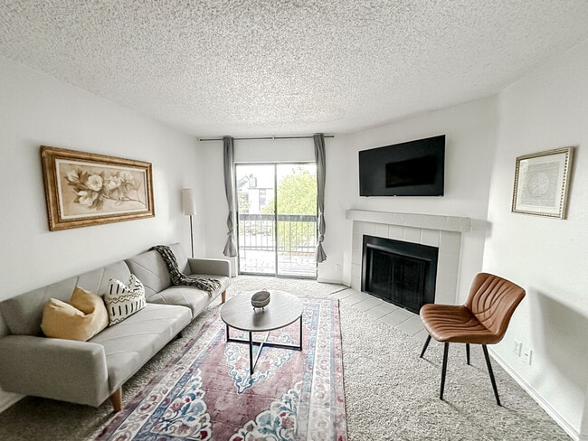 1071 Clayton Ln, Unit SI ID1256857P in Austin, TX - Foto de edificio - Building Photo