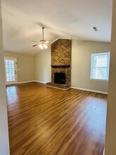 321 Hamlet Rd in Summerville, SC - Foto de edificio - Building Photo