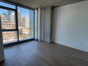 1402 S Wabash Ave in Chicago, IL - Foto de edificio - Building Photo