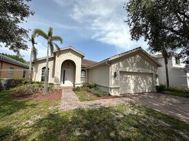 4438 W Whitewater Ave in Weston, FL - Building Photo