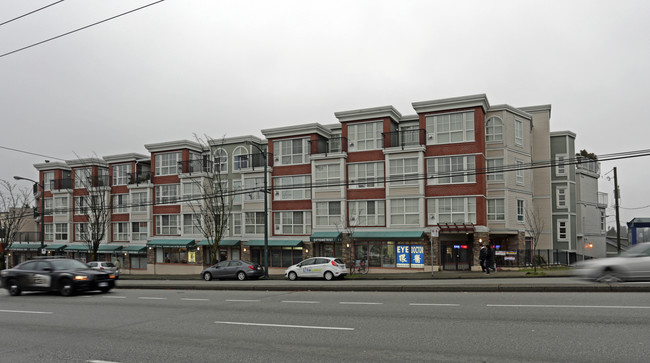 MOUNTAINVIEW PLACE in Vancouver, BC - Building Photo - Building Photo