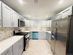 139-18 Lakewood Ave in Queens, NY - Building Photo - Building Photo