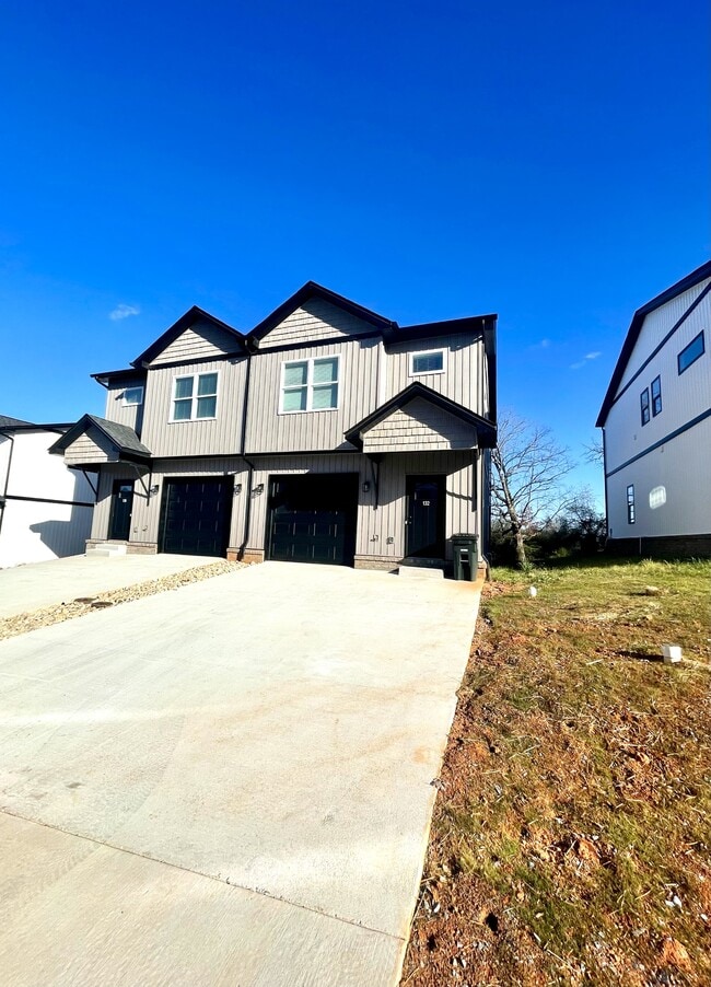 132 Independence Ln in Lynchburg, VA - Building Photo - Building Photo