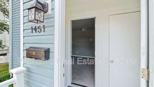 property at 1451 W Ocean View Ave