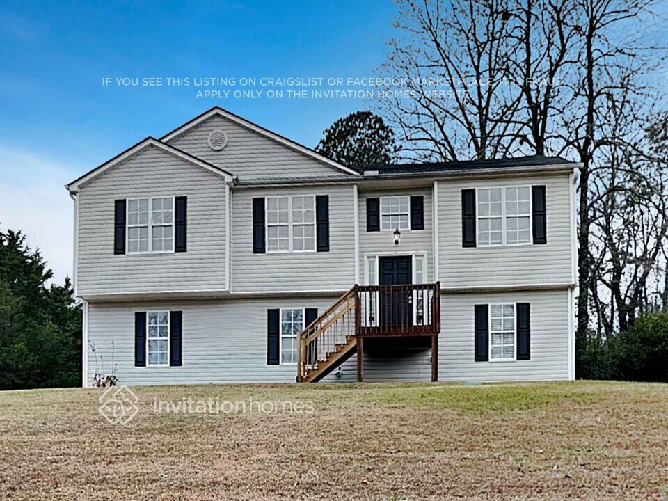 8445 Deliah Way in Gainesville, GA - Building Photo