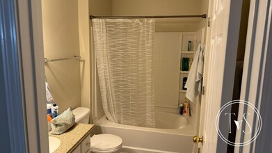 5305 Walden Park Dr in Savannah, GA - Building Photo - Building Photo