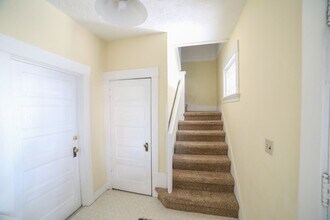 5114 SE Holgate Blvd in Portland, OR - Foto de edificio - Building Photo