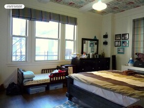 240 W 98th St in New York, NY - Building Photo - Building Photo