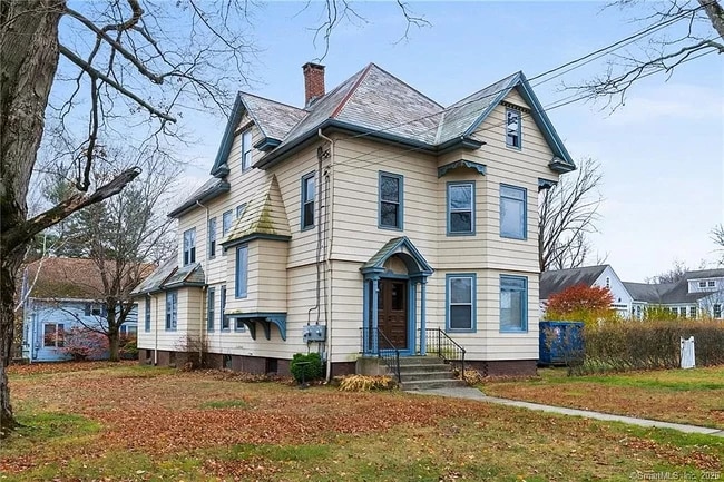 590 N Main St, Unit 2