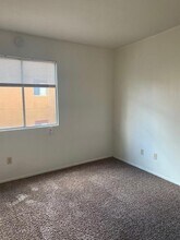 1810 E Blacklidge Dr in Tucson, AZ - Building Photo - Building Photo