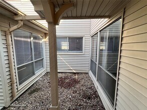 327 Maybrook Dr in Houston, TX - Building Photo - Building Photo