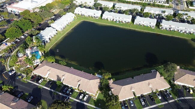 3192 SW 50th St in Fort Lauderdale, FL - Building Photo - Building Photo