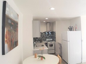 5421 Market St, Unit C in Oakland, CA - Foto de edificio - Building Photo