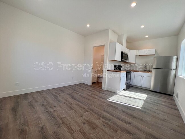 1436 Kenneth St in Seaside, CA - Building Photo - Building Photo