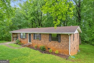 73 Leigh St in Commerce, GA - Building Photo - Building Photo