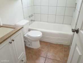 805 E Turney Ave-Unit -Apt 4 in Phoenix, AZ - Building Photo - Building Photo