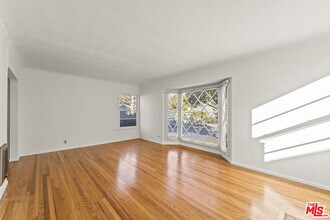 5908 Abernathy Dr in Los Angeles, CA - Building Photo - Building Photo