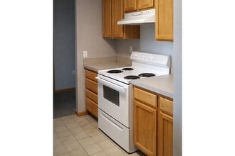 MEADOWS OF LUKE RIDGE in Rock Falls, IL - Foto de edificio - Building Photo