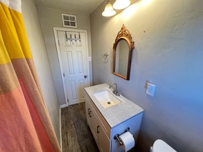 1337 W El Rio Dr in Tucson, AZ - Building Photo - Building Photo